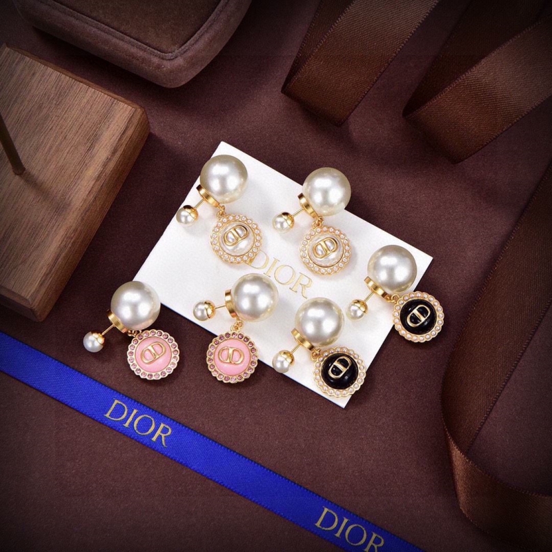 chr1st1an D10r earrings